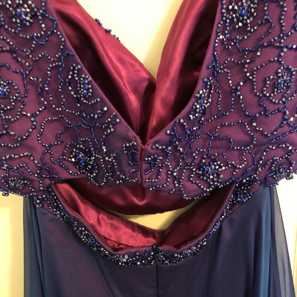 Prom Dress - Picture 3 of 5